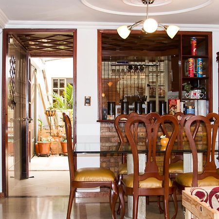 D'Lujo Bed & Breakfast Bogota Ngoại thất bức ảnh